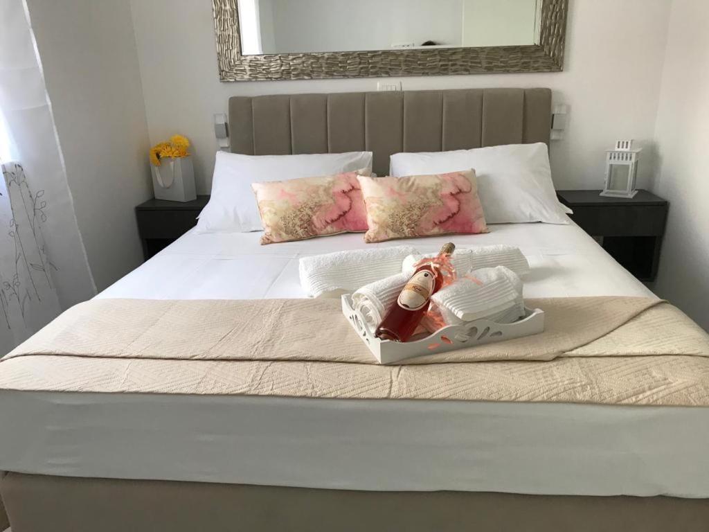 Hedonist-Luxury 2 Bedroom Apartment With Private Hot Tub, Garden And Free Parking Trogir Exterior foto